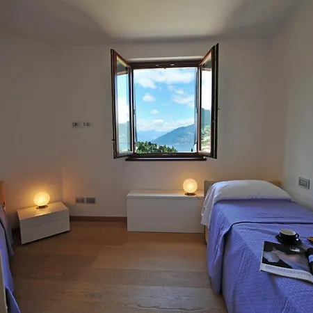 Lägenhet Menaggio Apartment Sleeps 8 Pool Menaggio