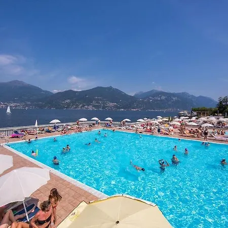 Menaggio Apartment Sleeps 8 Pool Lägenhet Menaggio